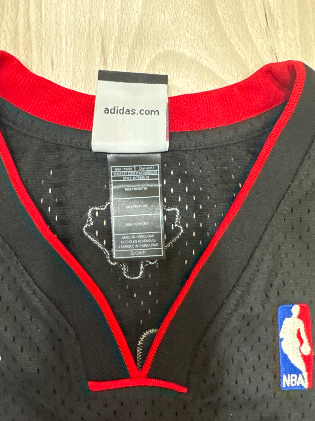 Adidas Toronto Raptors Chris Bosh Jersey Size S - photo 2