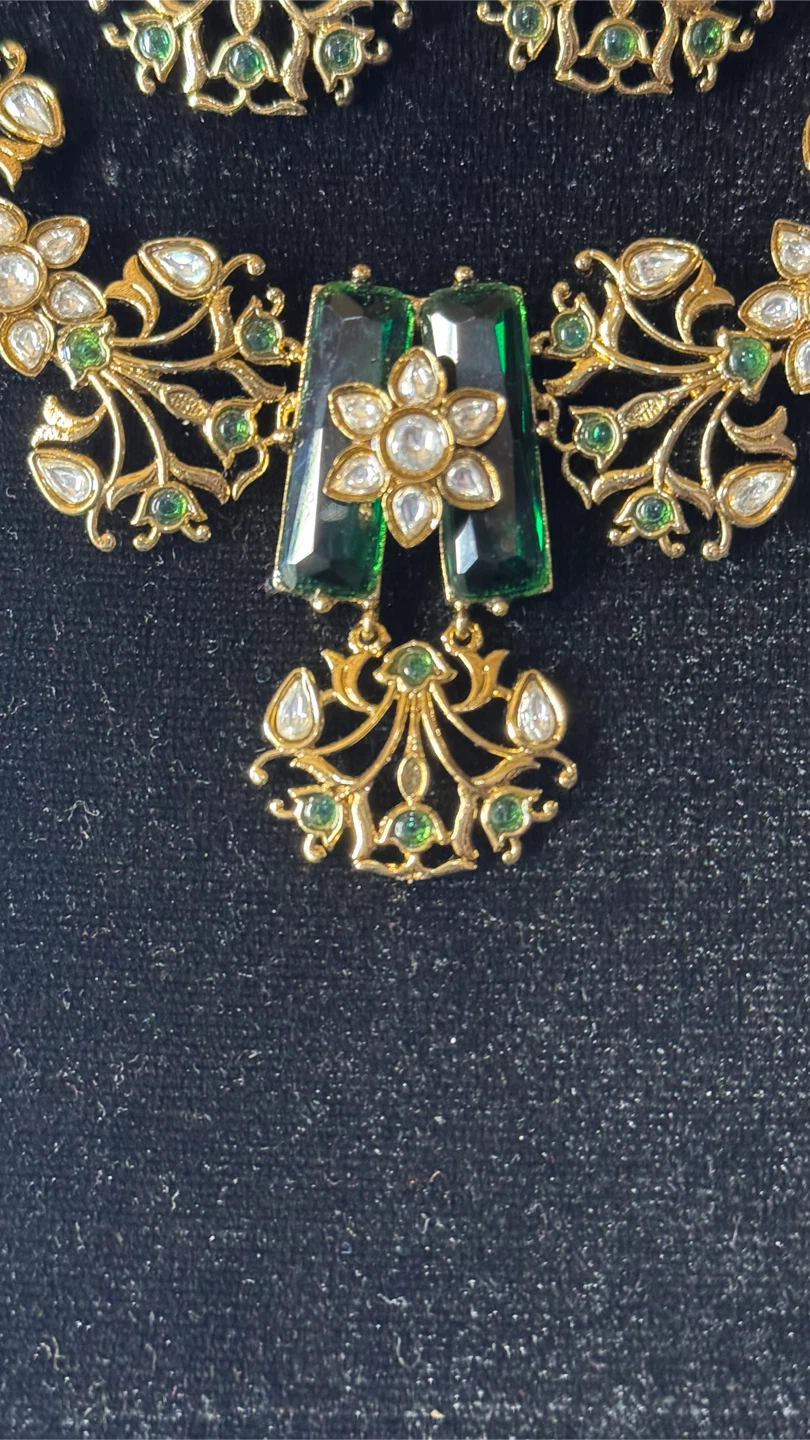 Green sabya sachi inspired fusion set - photo 3