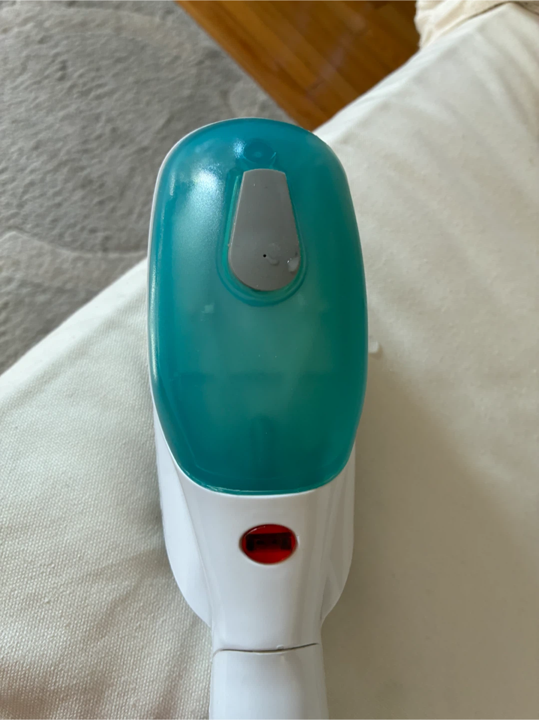 $6 Tobi Handheld Travel Garment Steamer lint brush  iron