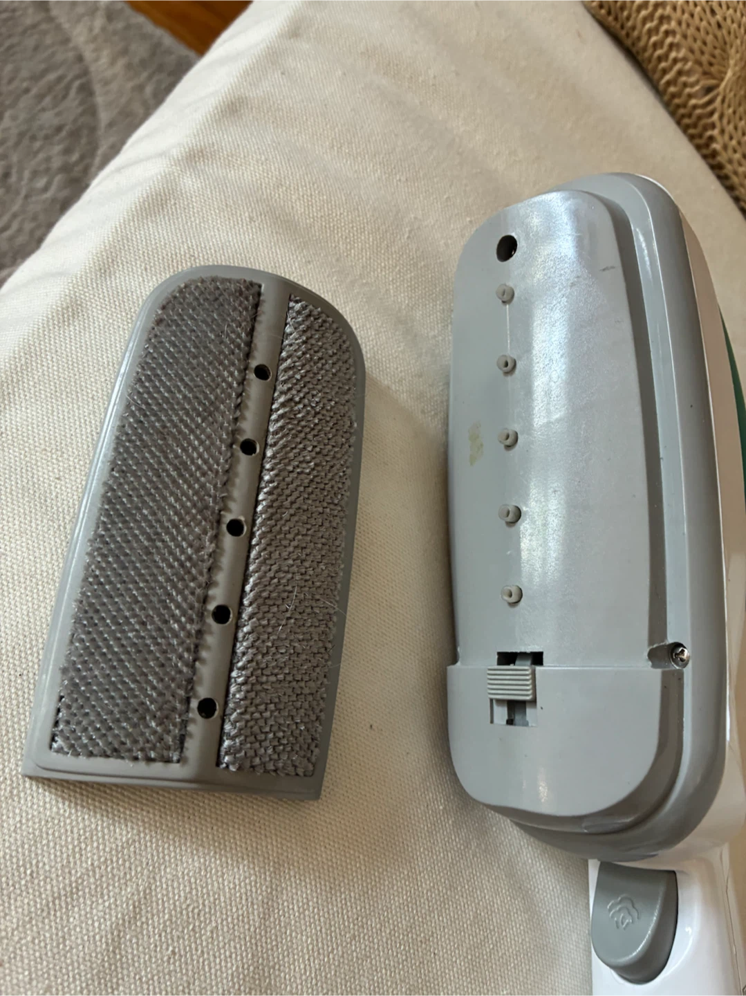 $6 Tobi Handheld Travel Garment Steamer lint brush  iron - photo 3