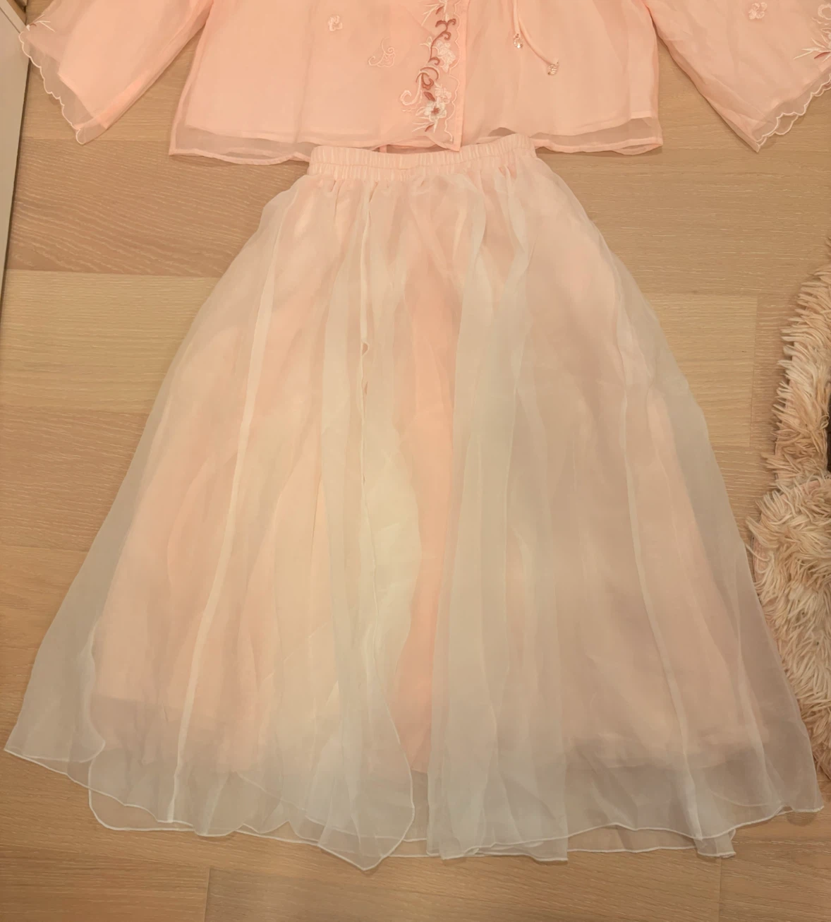 Pink Modern Hanfu Two-Piece Set [Brand New] - photo 2