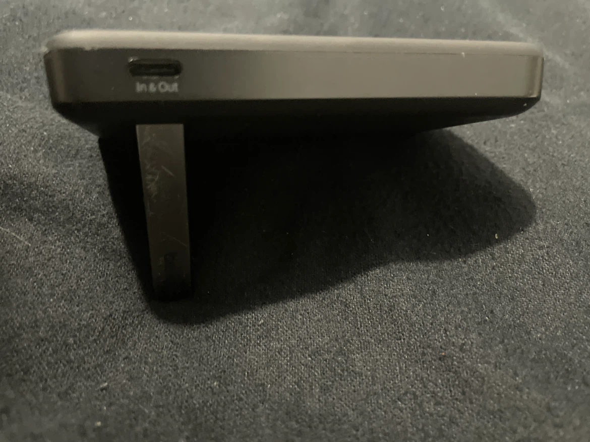 Belkin BoostCharge Pro Magnetic Power Bank - photo 3