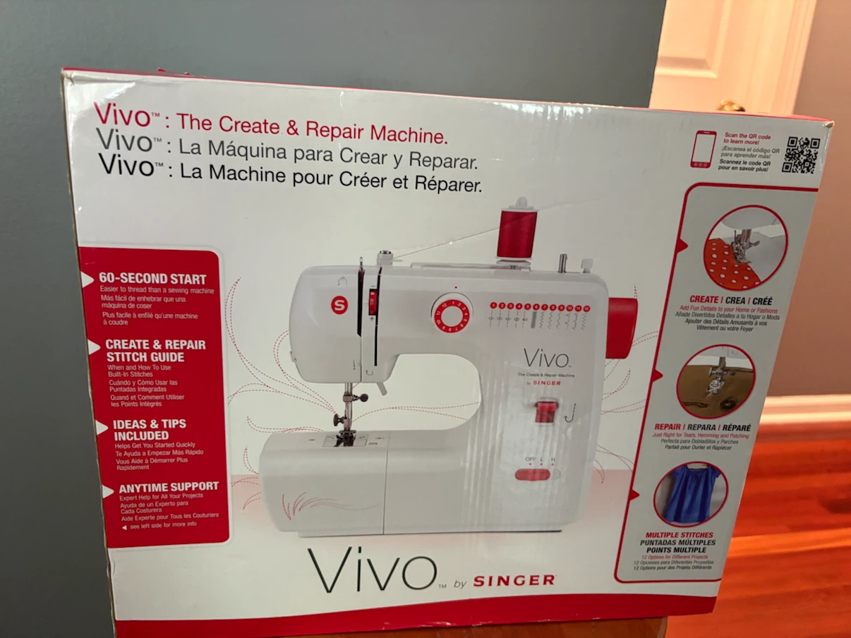 🧵 VIVO Sewing Machine by Singer – Like New! 🧵