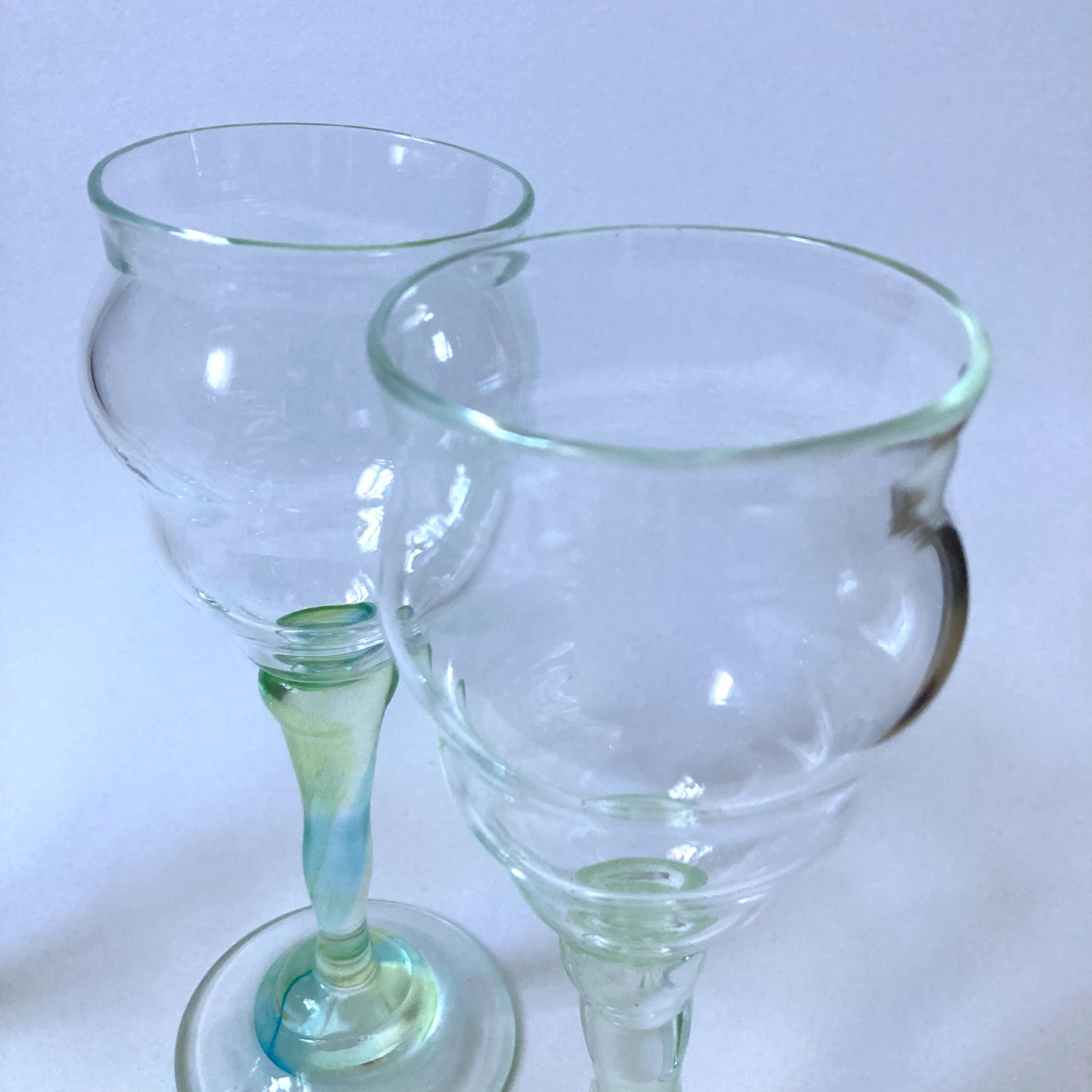 Set of 4 Vintage Postmodern Hand Blown Glasses - Signed - photo 4