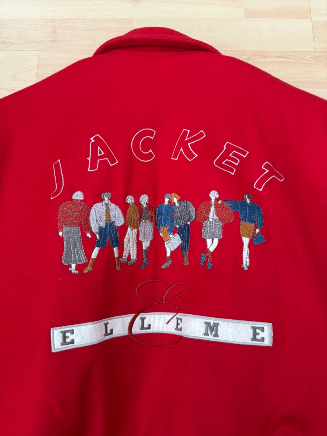Vintage red oversized bomber jacket w embroidery design - photo 2