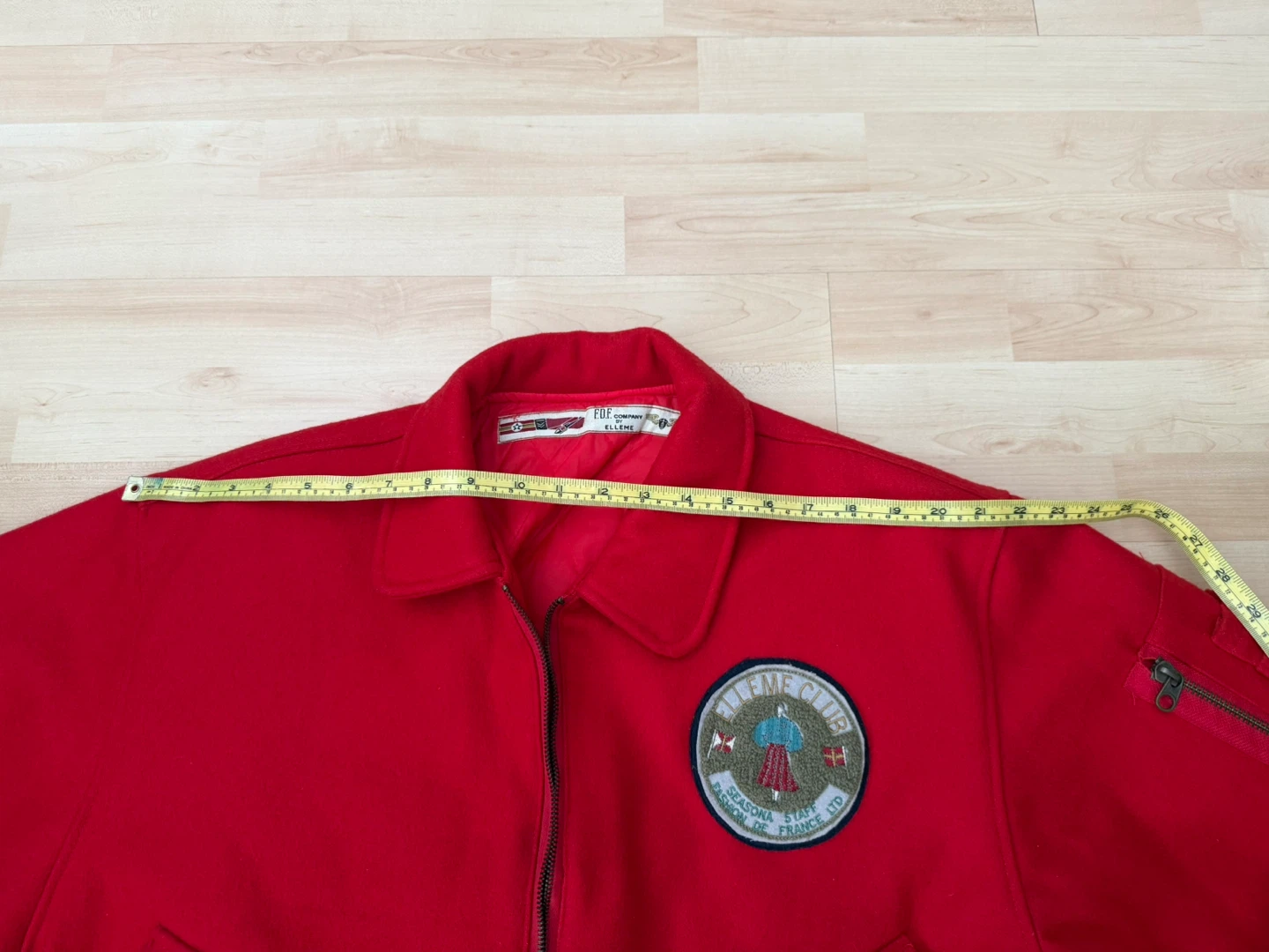 Vintage red oversized bomber jacket w embroidery design - photo 4