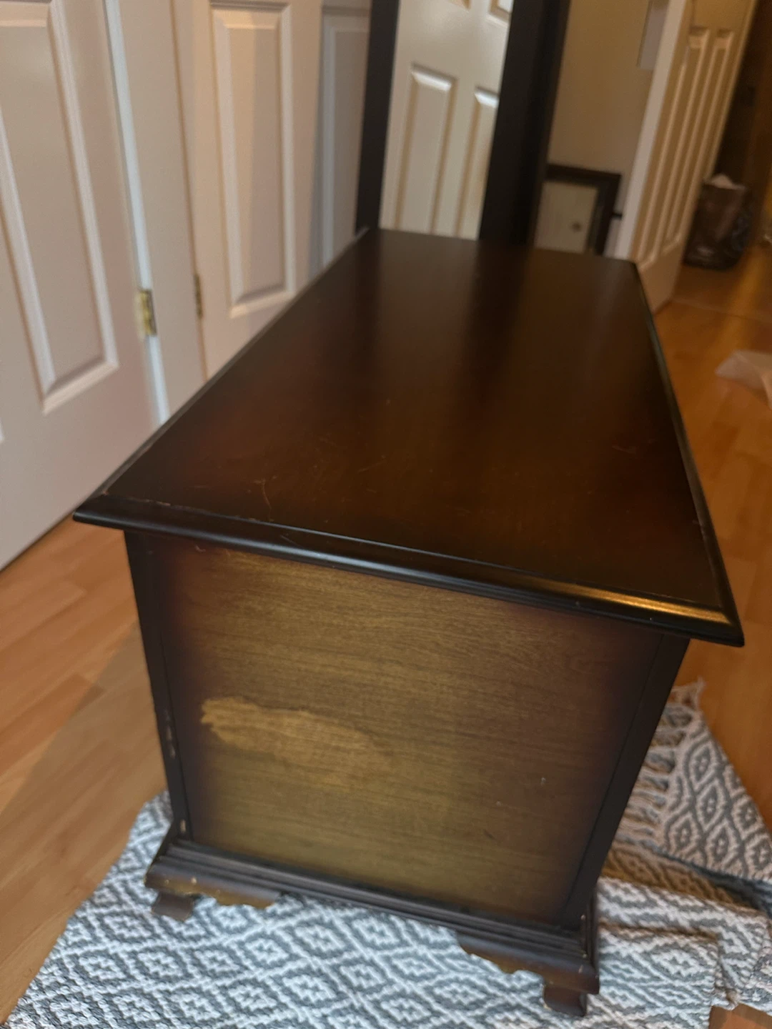 Cedar line wood trunk - photo 3