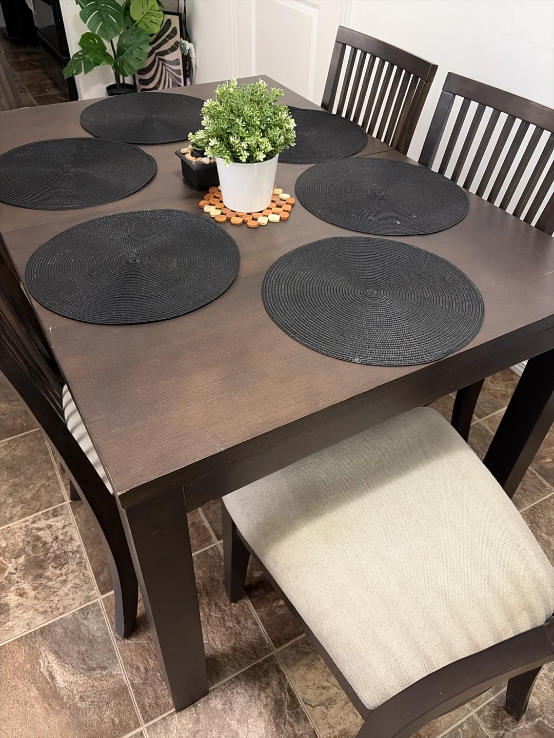 Wood dinning table with six chairs - photo 3
