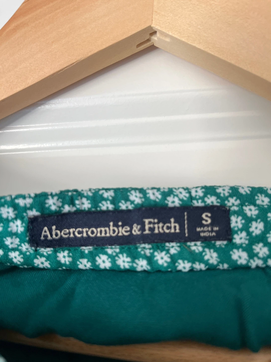 Abercrombie & Fitch Green Floral Midi Skirt Size S - photo 2