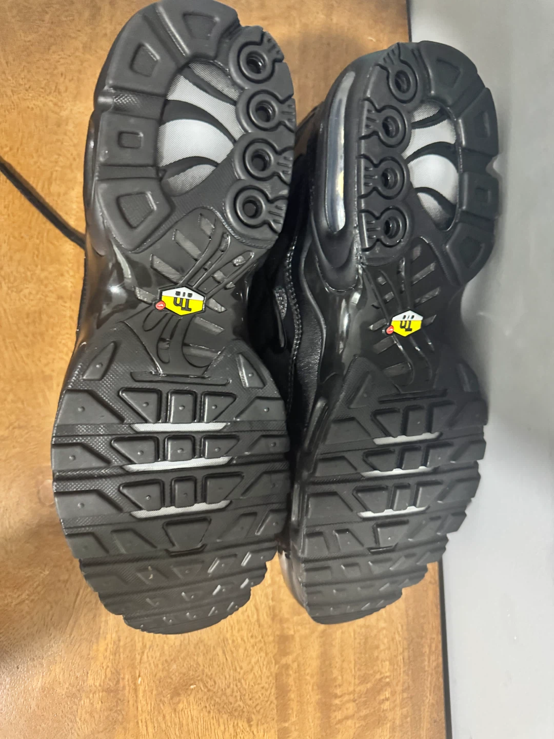 BRAND NEW Nike Air Max Plus TN Triple Black size 9.5 - photo 5