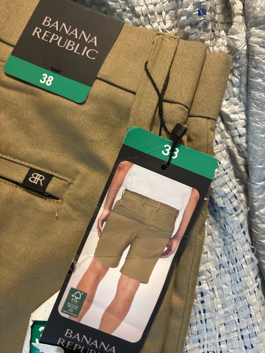 Banana Republic Khaki Shorts Size 38 - photo 2