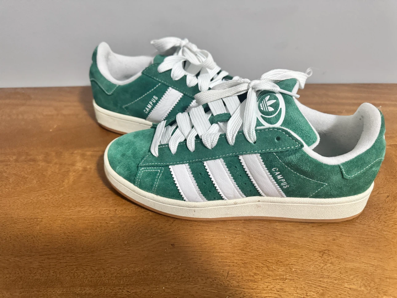 Adidas Campus 00s green size 9