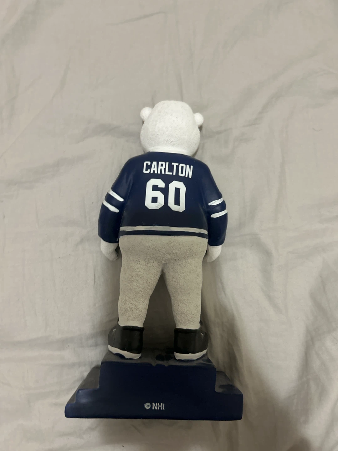 Toronto Maple Leafs Carlton the Bear Figurine - photo 2