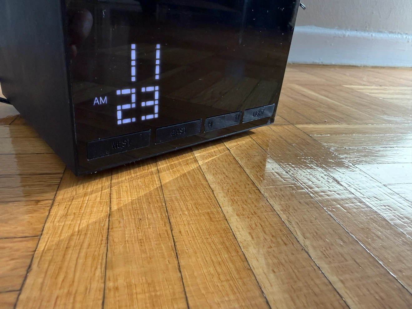 Saje Aroma Time Ultrasonic Diffuser: 2 Chambers + Clock Display - photo 2