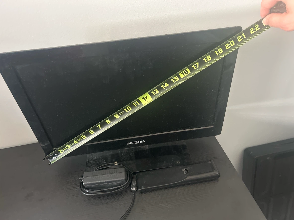 Insignia Flat Screen Monitor/TV - photo 2