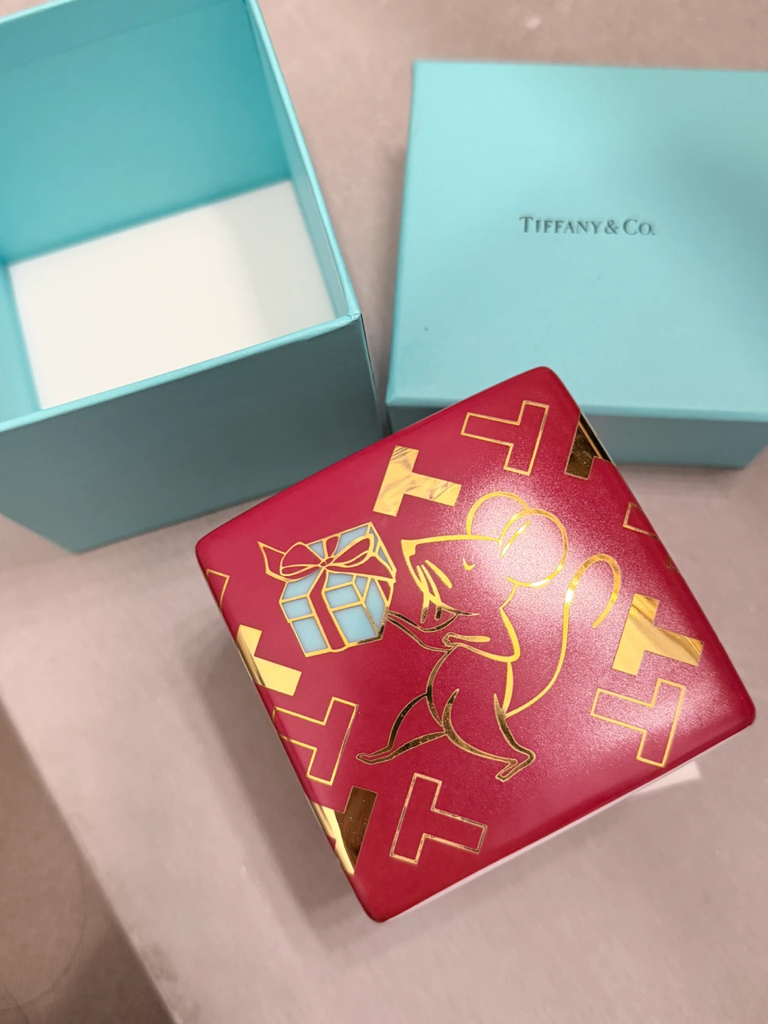 Tiffany & Co. Red "T" Motif Piggy Bank Coin Box - photo 2
