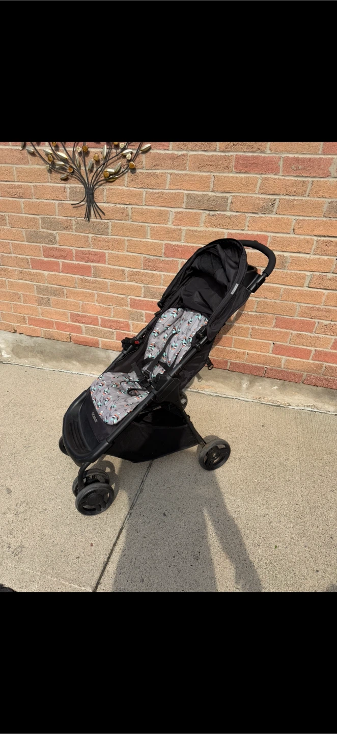 Cosco Compact Lightweight Stroller - photo 2