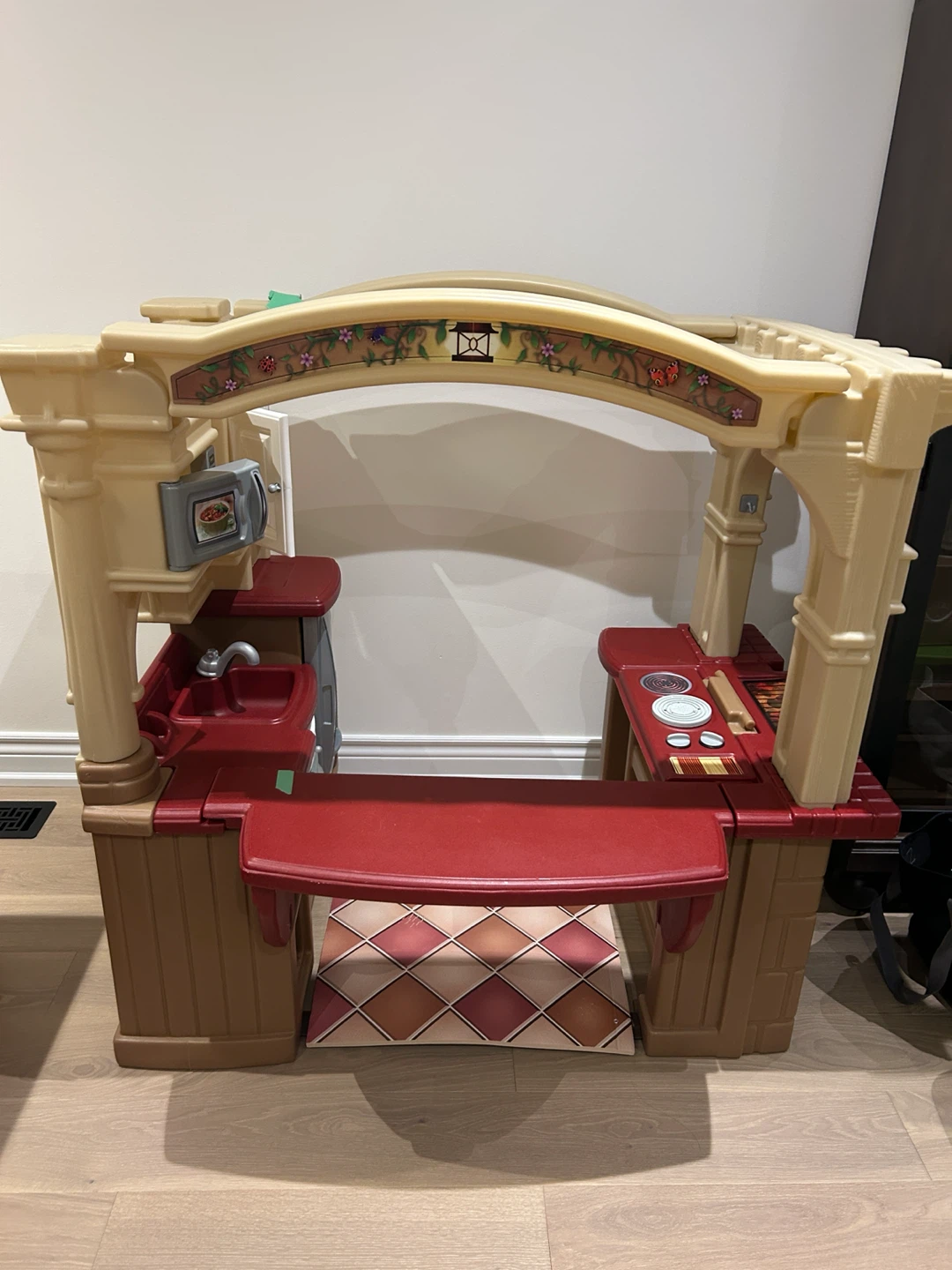 Step2 Grand Walk-In Play Kitchen with Grill