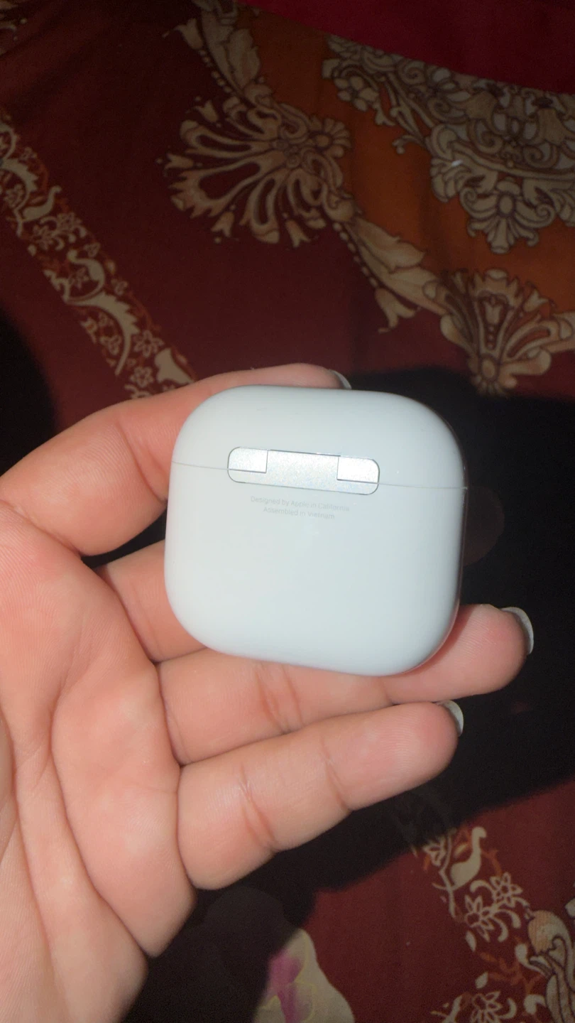 Apple AirPods 4 - photo 3