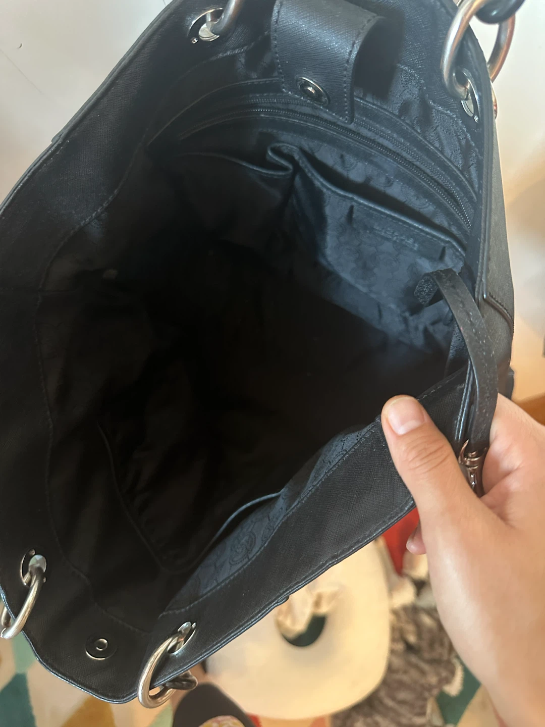 Michael Kors Black Tote Bag - photo 2