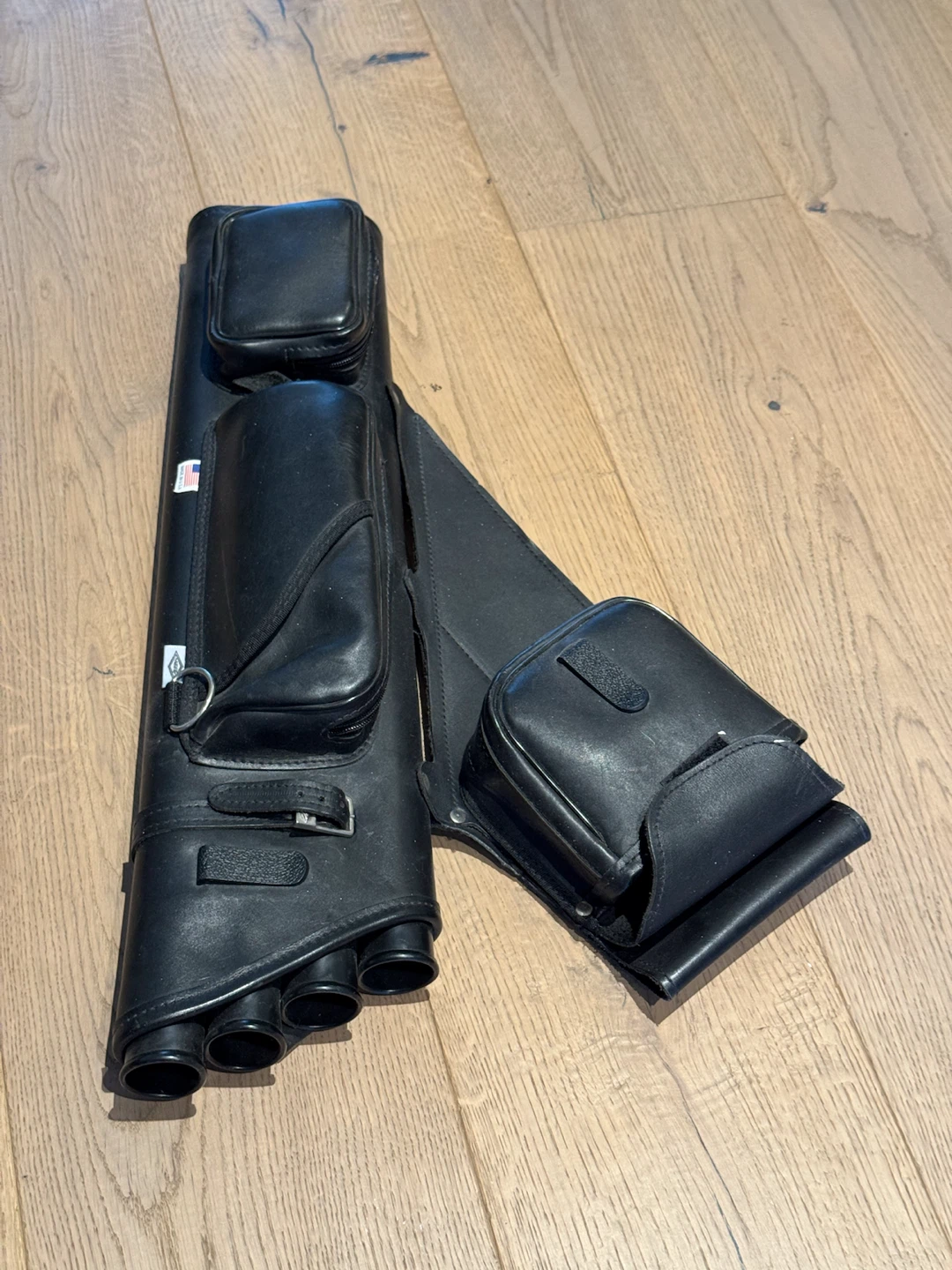 NEET Black Leather Quiver