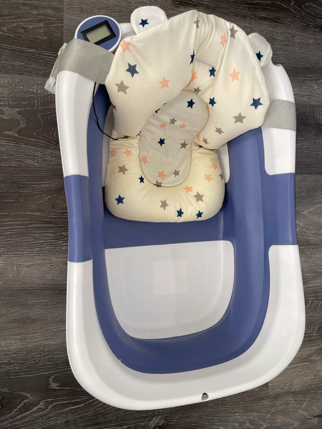 Collapsible Baby Bathtub with Digital Thermometer $15 - photo 3