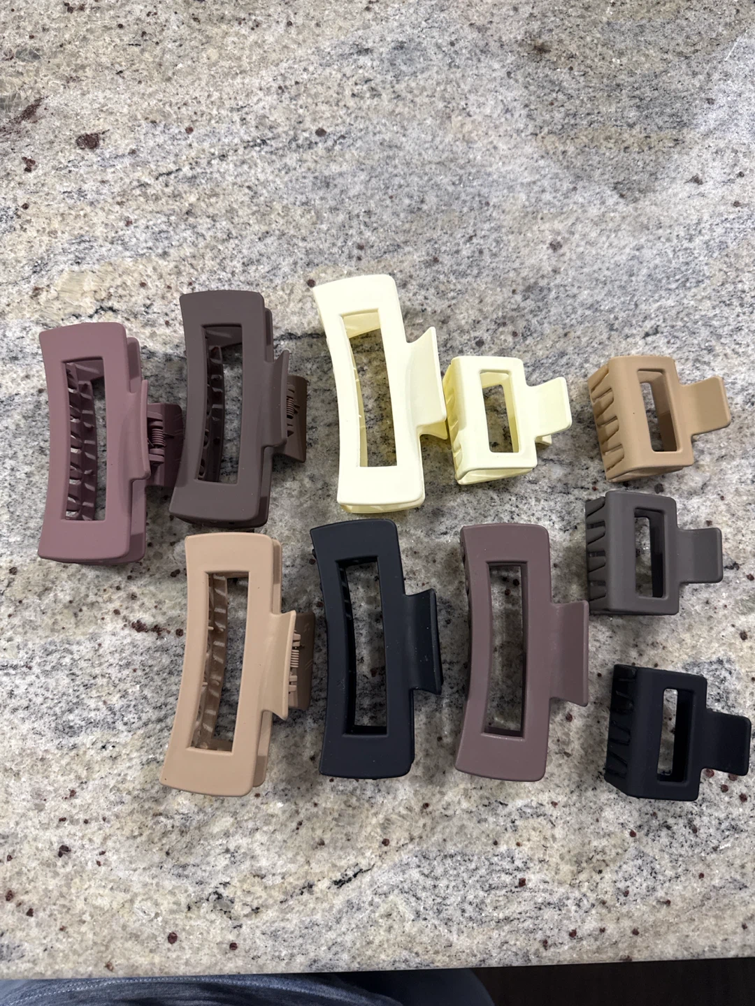 Set of 10 Matte Hair Claw Clips - photo 2