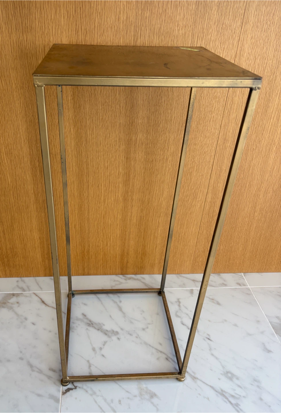 Gold Metal Pedestal Stand