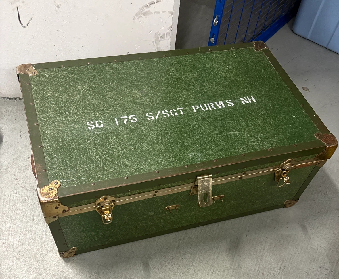 Vintage Army Trunk - photo 2