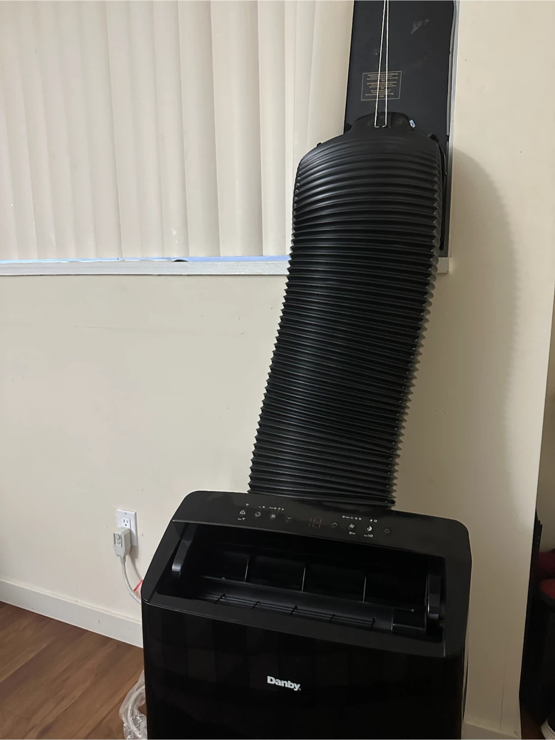 Danby Portable Air Conditioner - photo 2