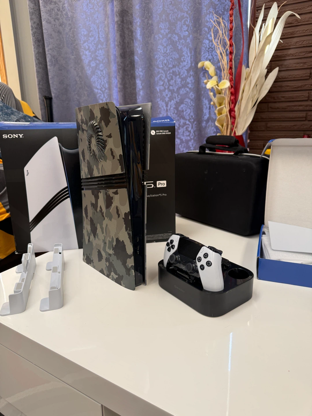 Bnew Ps5 Pro 2tb with Dual sense controller - photo 2