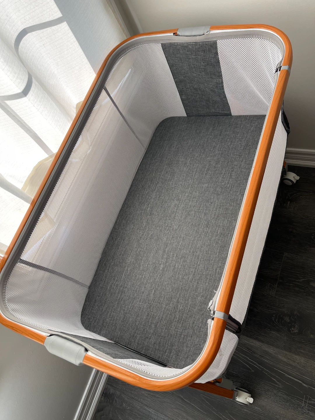 Baby Bassinet with Wheels - photo 3