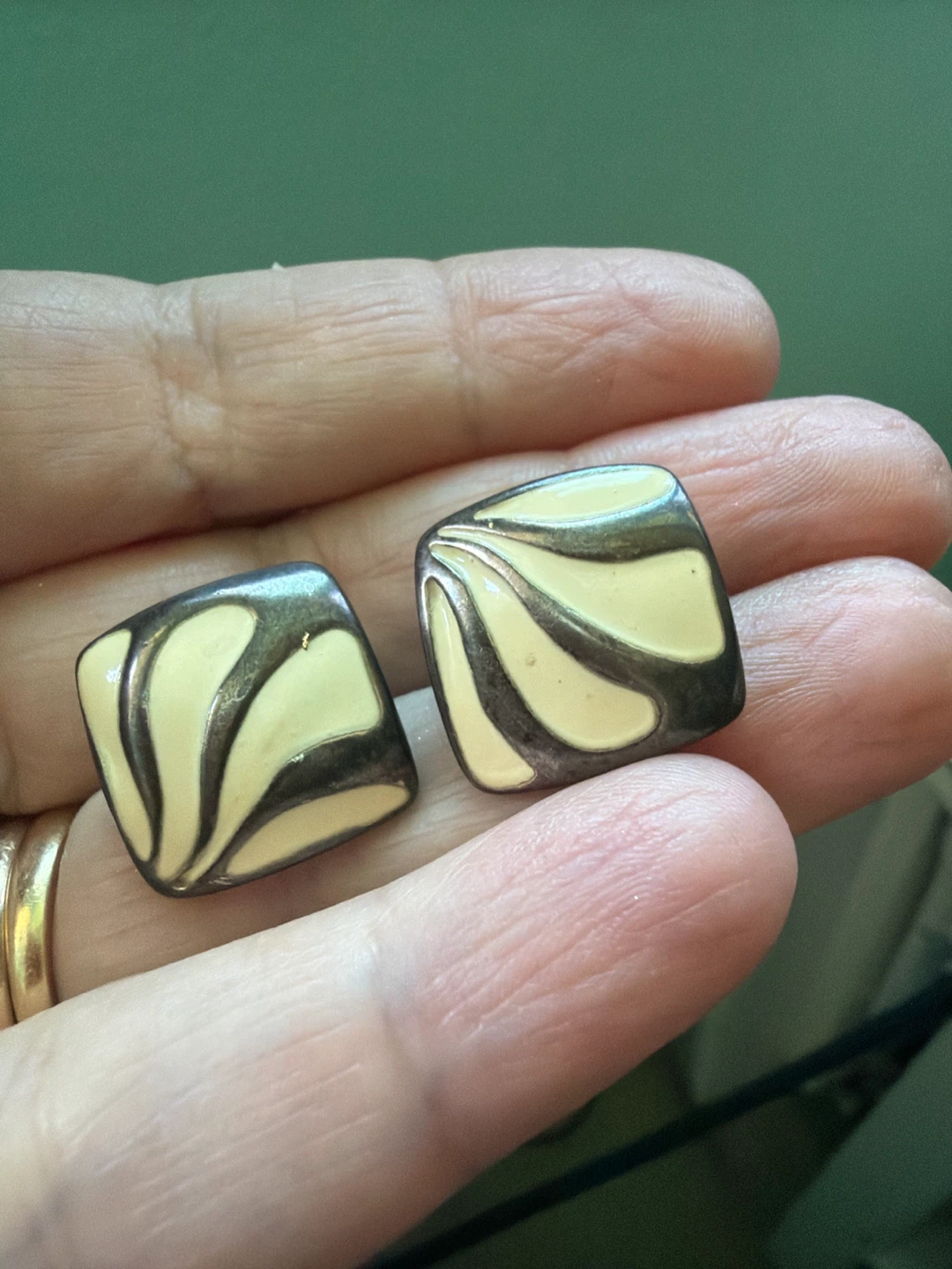 Vintage Clip-On Earrings - Orange & Gold Tone - photo 3