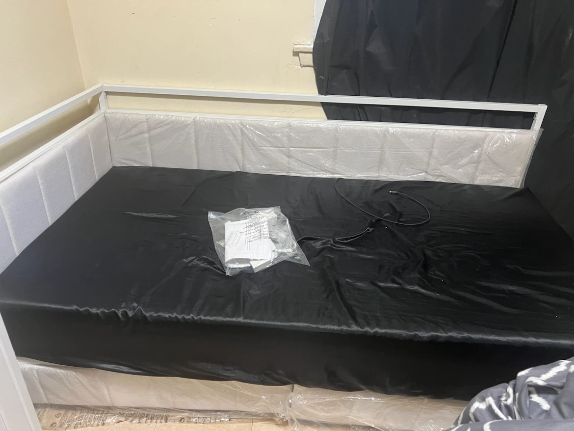 White Metal Daybed Frame with Uph Headboard - photo 2