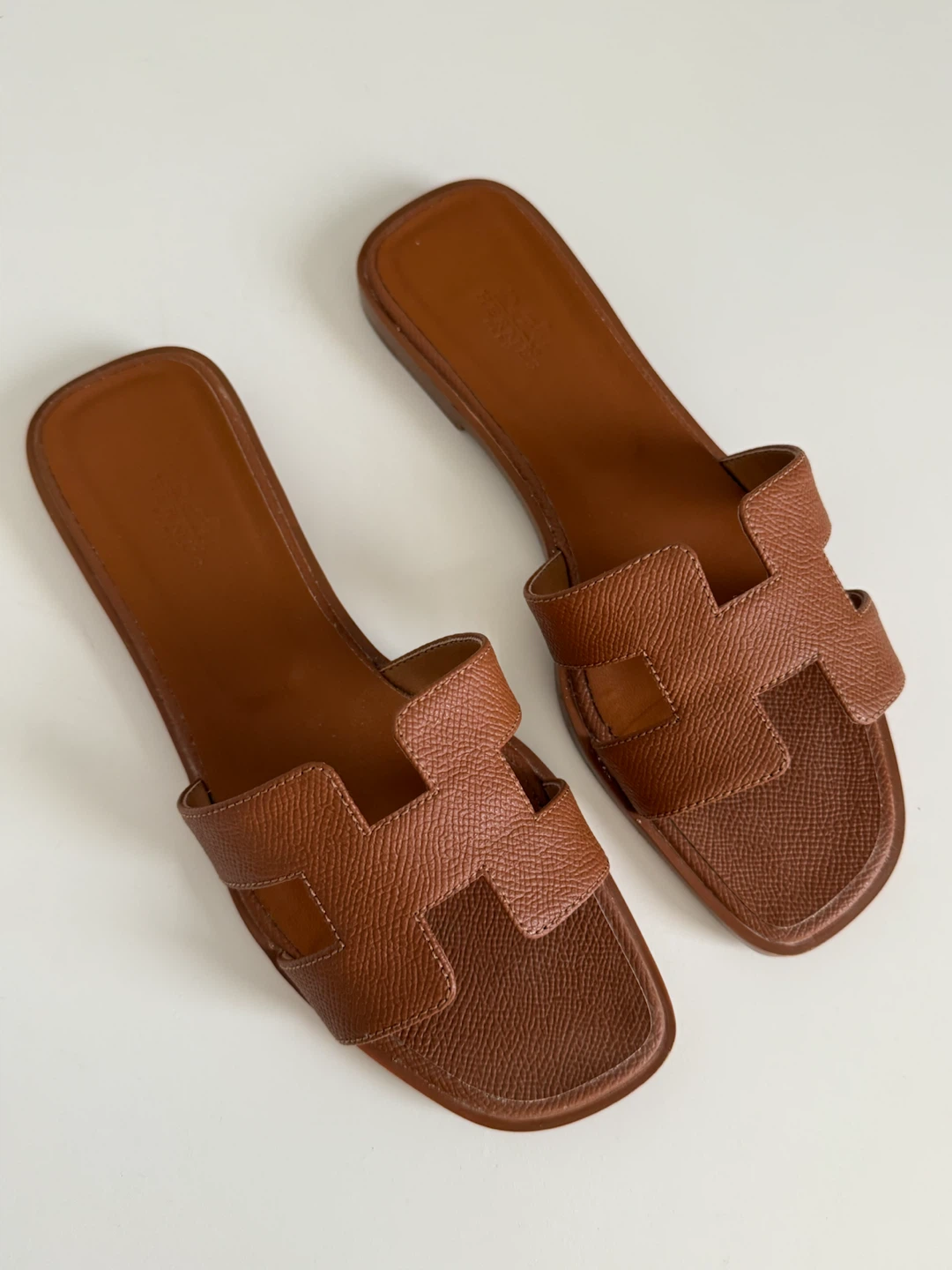 H Slide Sandals