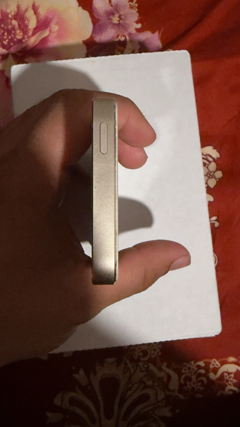 Apple iPhone 5S Gold - photo 5