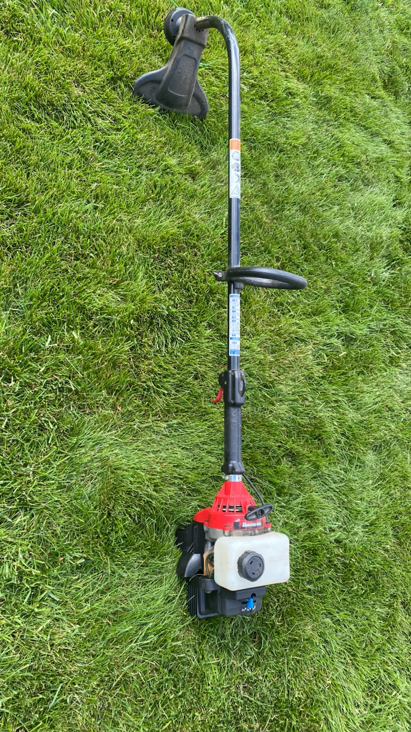 Yard Machines Y28 String Trimmer