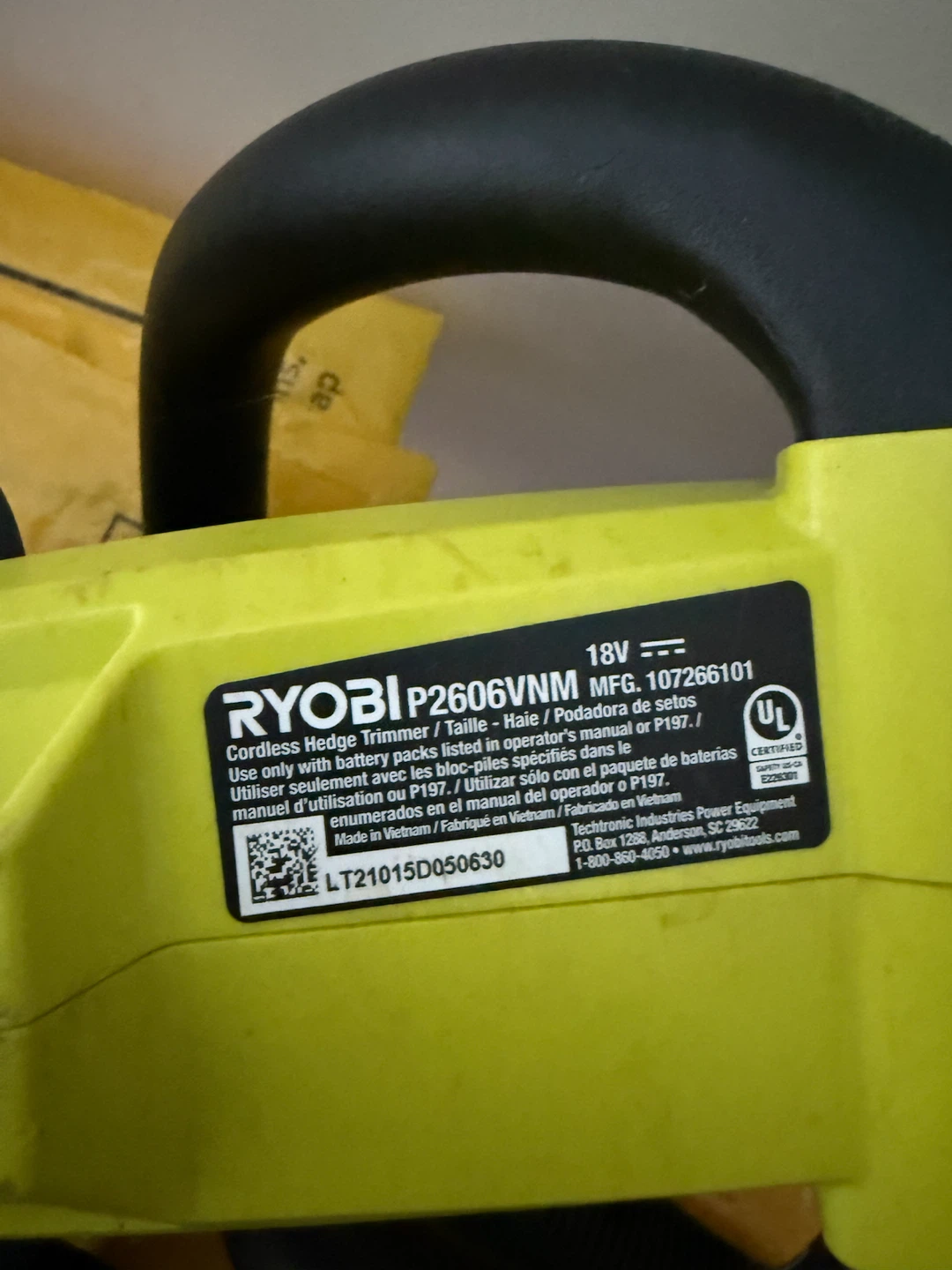 Ryobi P2606VNM Cordless Hedge Trimmer - photo 2