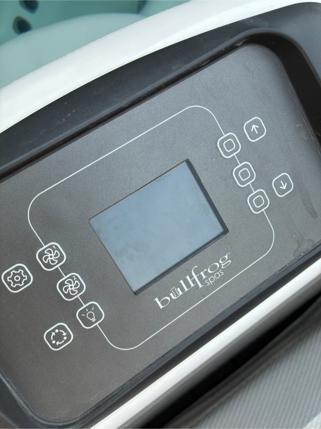 Bullfrog Spas Hot Tub R8 - photo 2