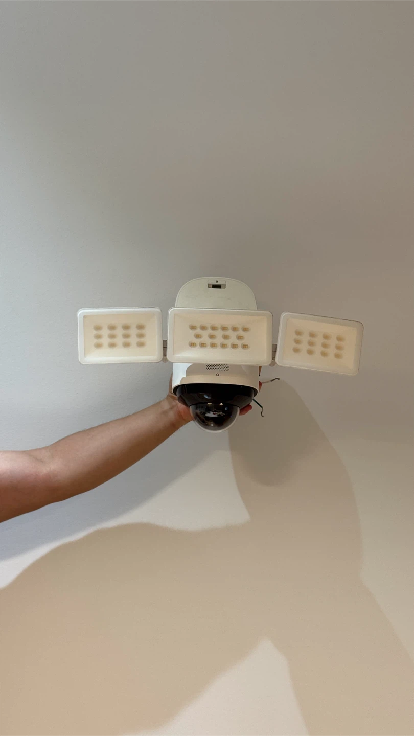 eufy Security Floodlight Cam S330