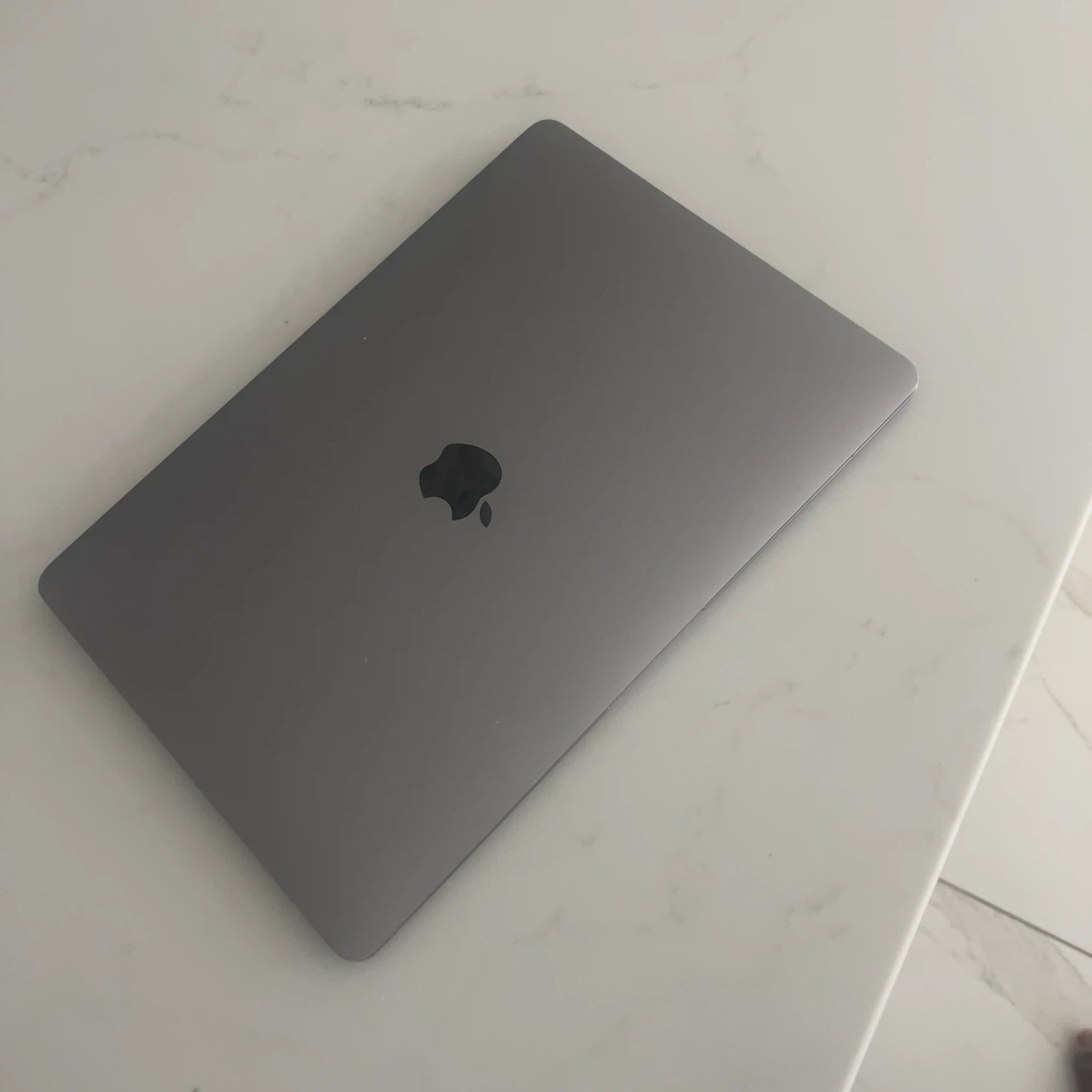 MacBook Air late 2019 (available)  - negotiable  - charger free - photo 5