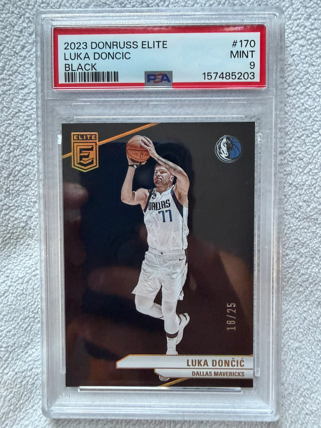 Luka Doncic 2023 Donruss Elite #170 Black 18/25 PSA 9 - photo 3