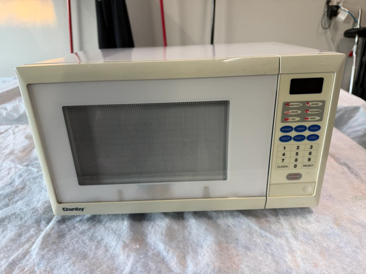 Danby Microwave DMW902W - photo 2