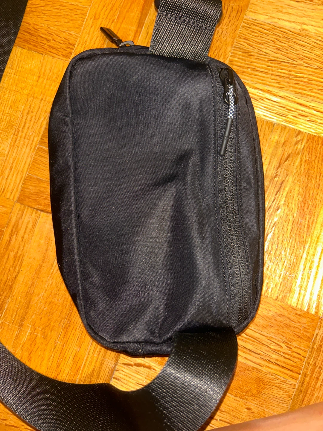 Lululemon Everywhere Belt Bag - Black - photo 4