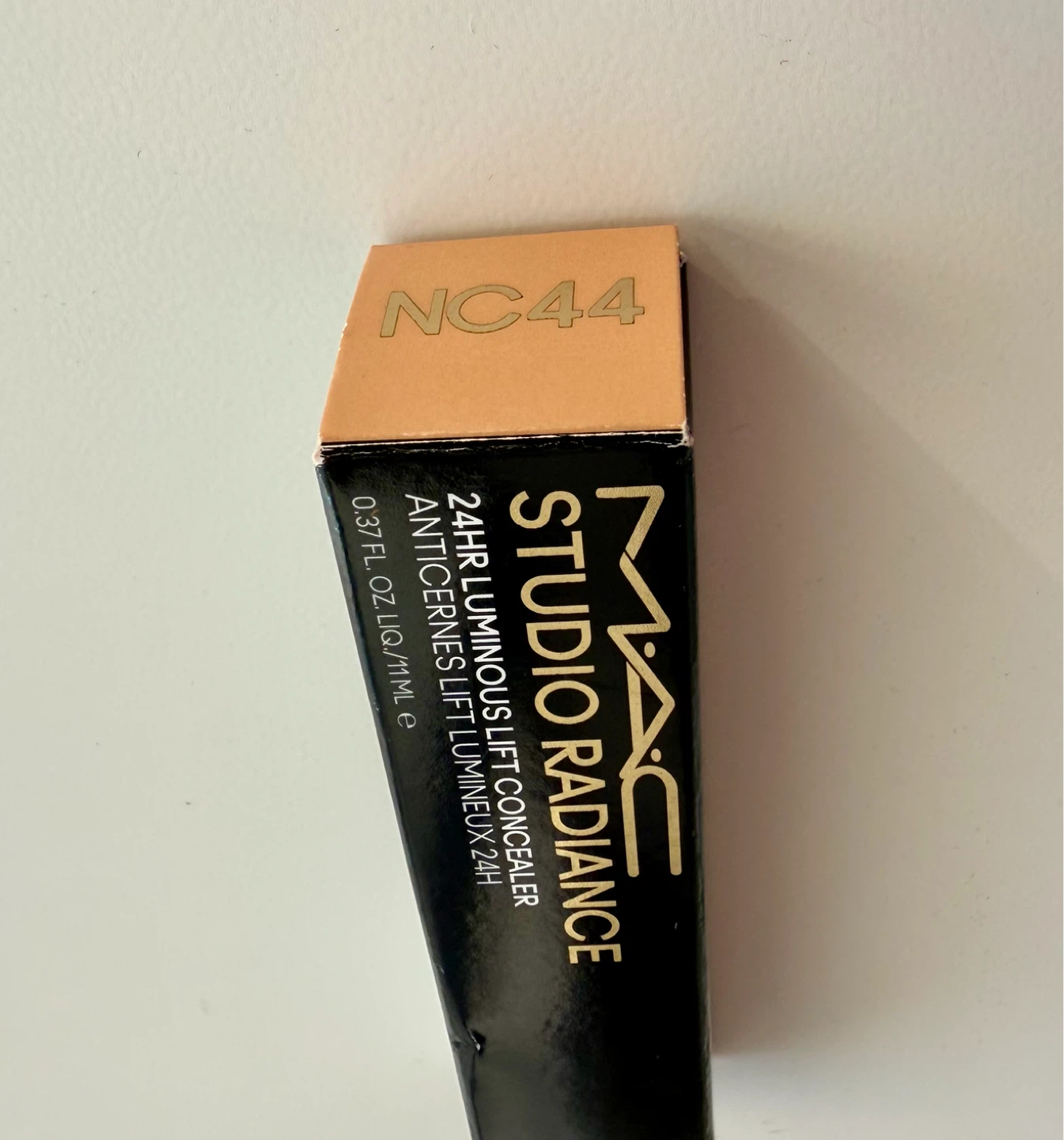 MAC Studio Radiance 24HR Luminous Lift Concealer NC44 - photo 2
