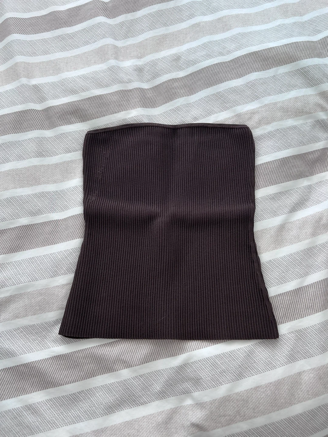 Aritzia babaton sculpt knit top size XS mocha brown