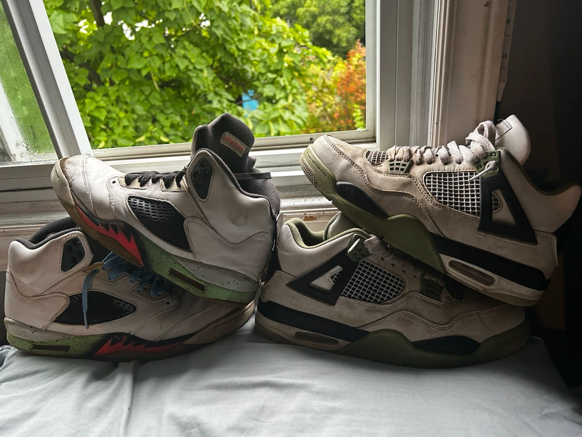 2 Pairs Jordan Retro 5 & 4 Sneakers - photo 2