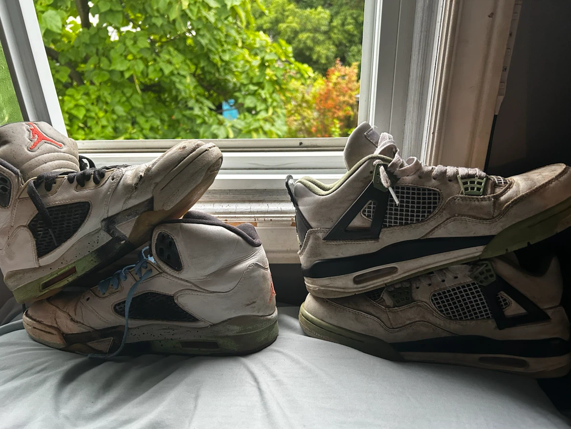 2 Pairs Jordan Retro 5 & 4 Sneakers - photo 3