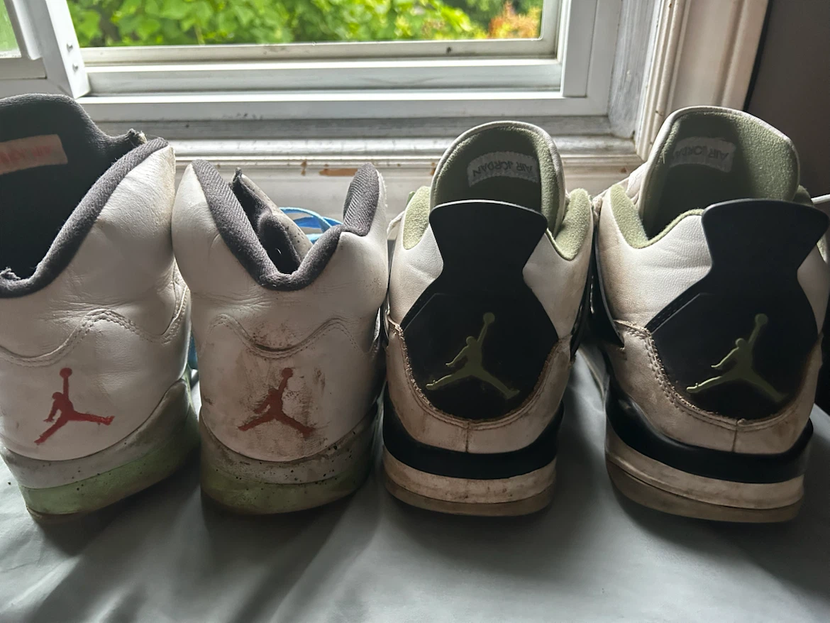 2 Pairs Jordan Retro 5 & 4 Sneakers - photo 5