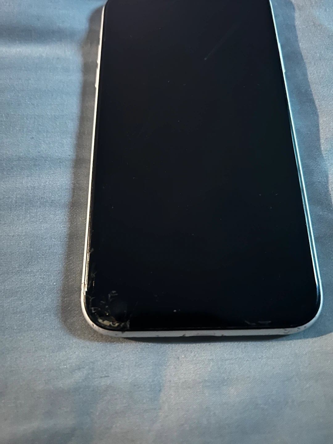 Apple iPhone (Damaged Screen)